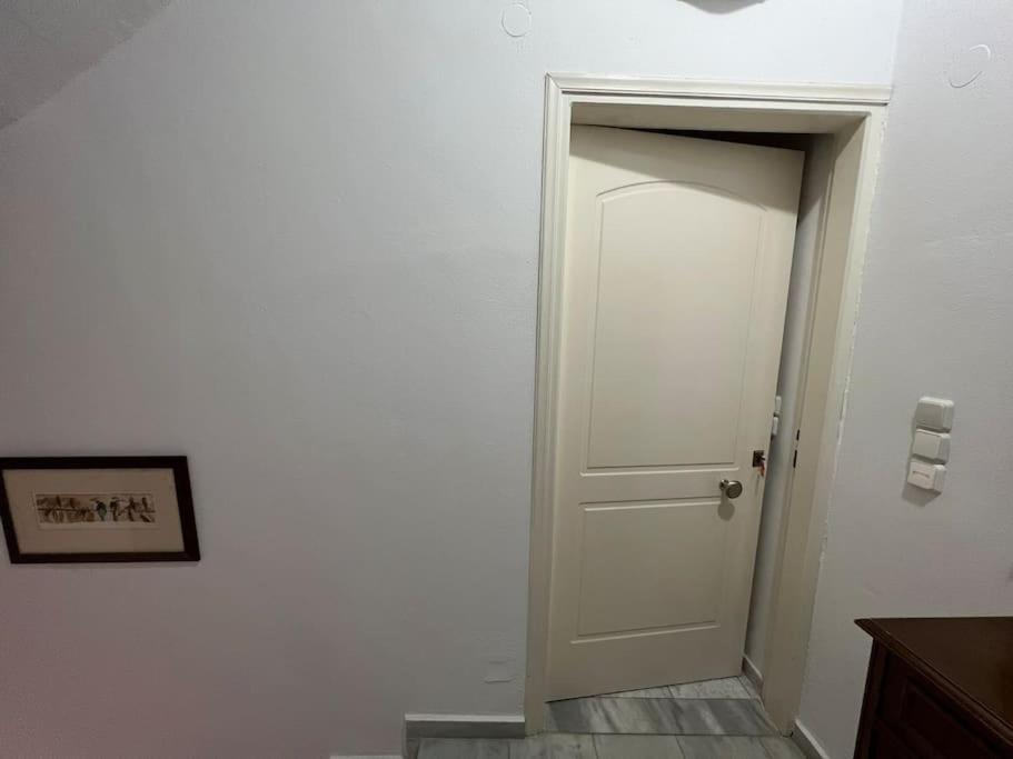 Local Apt Near City Lights 2 Heraklion  Ngoại thất bức ảnh